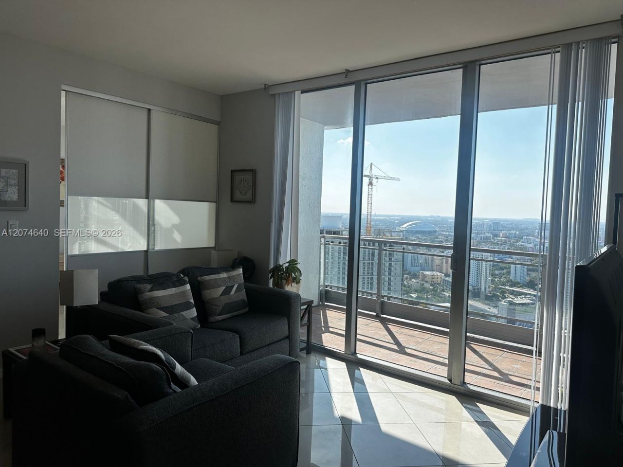 90 SW 3rd St , Unit 4406, Miami, FL 33130 Photo
