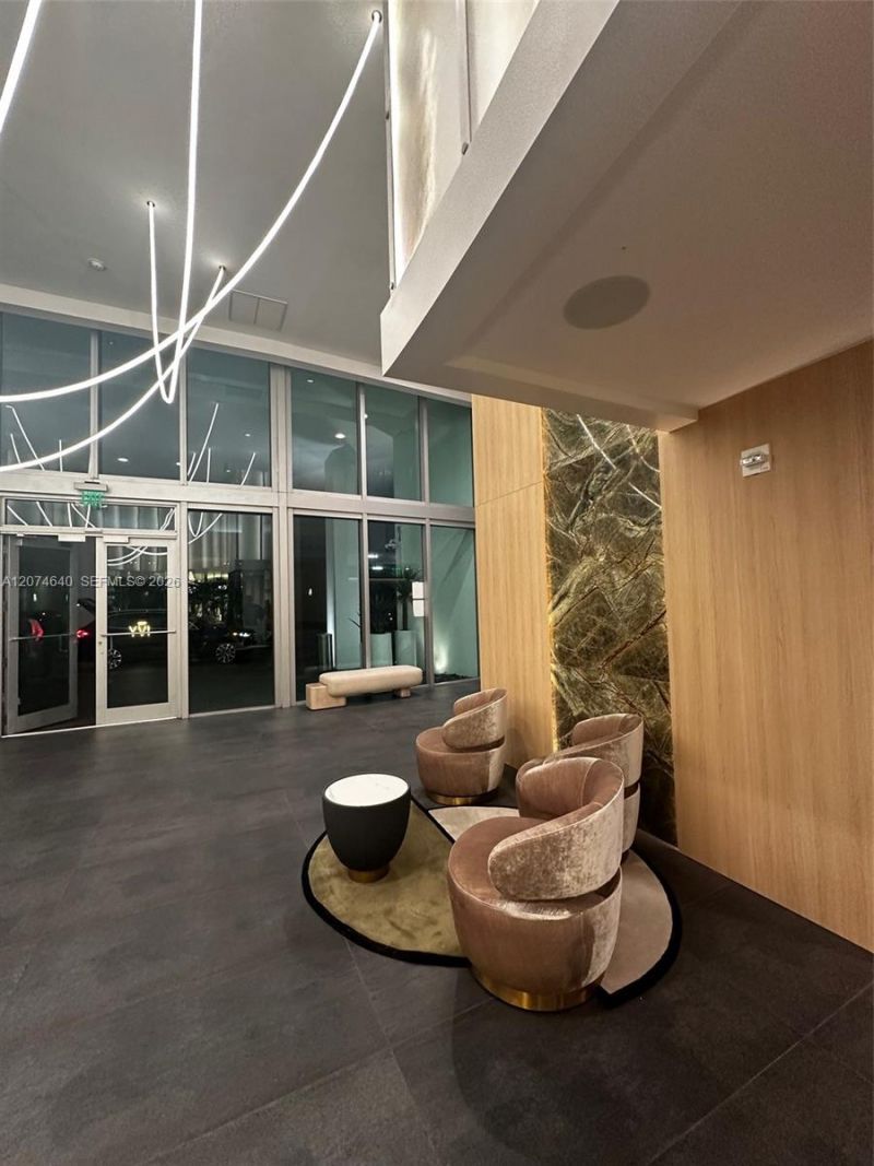 90 SW 3rd St , Unit 4406, Miami, FL 33130 Photo