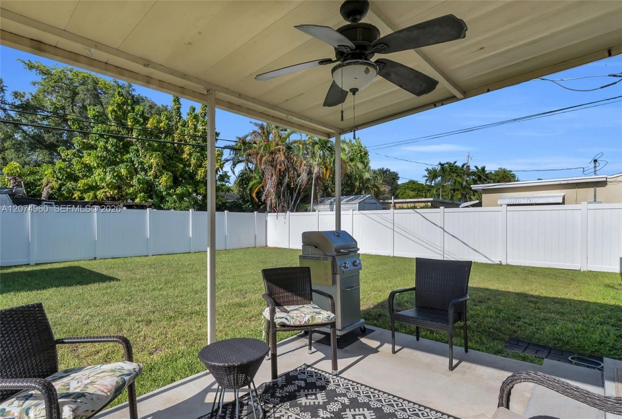 6387 SW 42nd St , South Miami, FL 33155 Photo