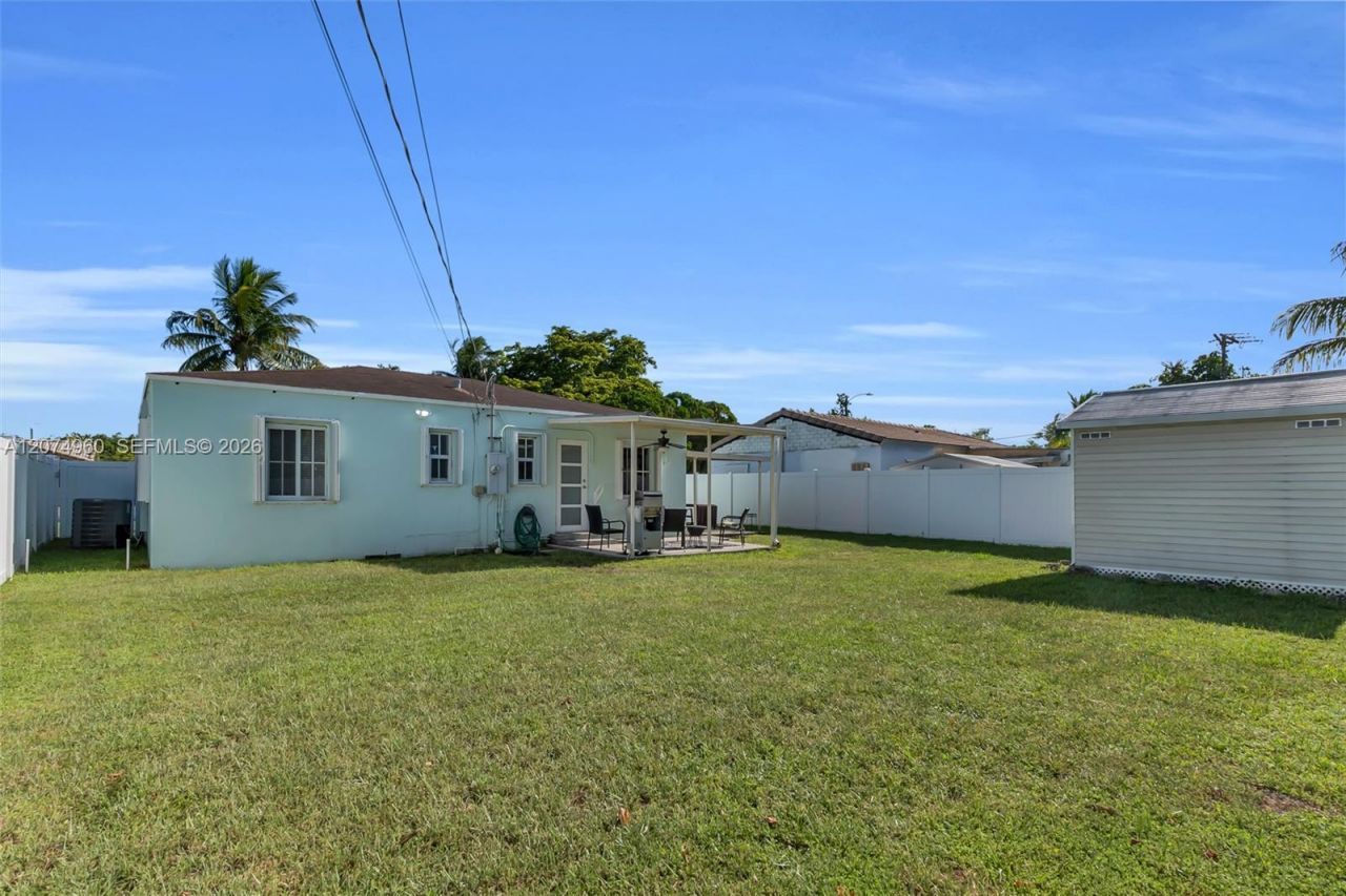 6387 SW 42nd St , South Miami, FL 33155 Photo