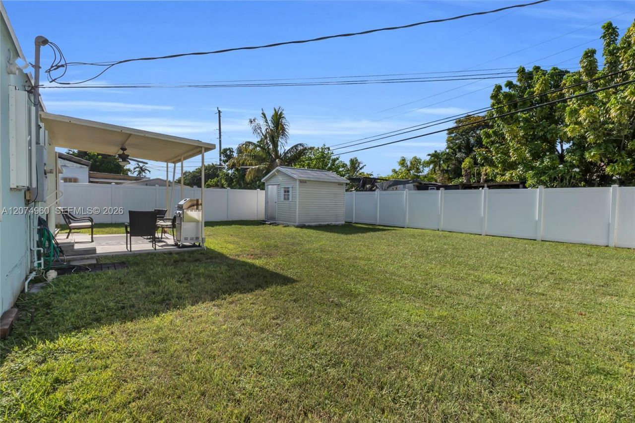 6387 SW 42nd St , South Miami, FL 33155 Photo