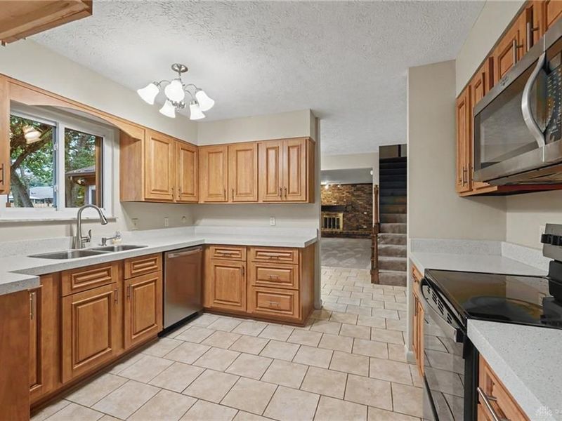 2980 Meadow Park, Kettering, OH 45440 Photo 3