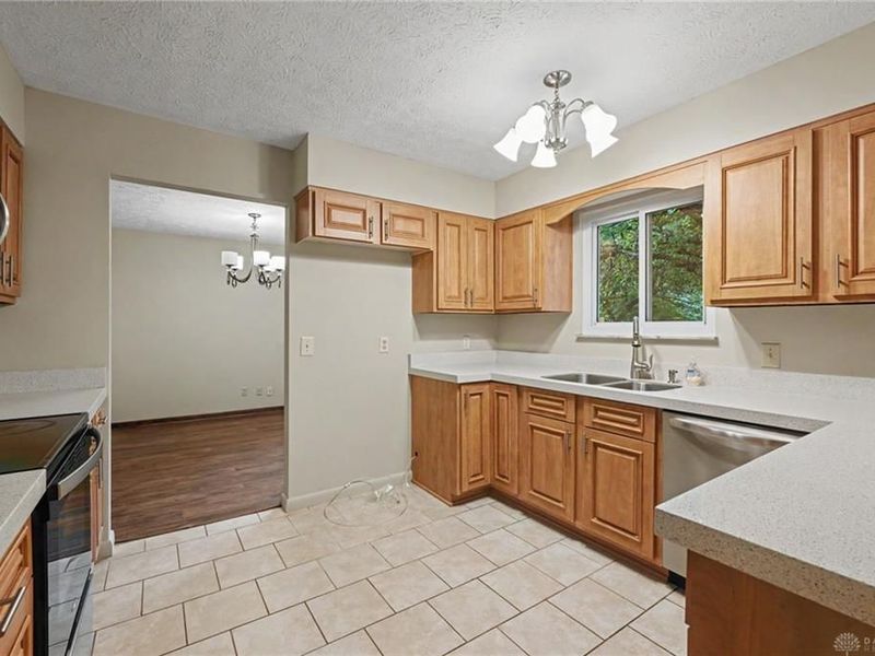 2980 Meadow Park, Kettering, OH 45440 Photo 4