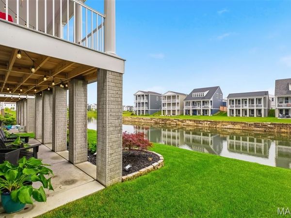 1064 Dyess Way , St Charles, MO 63301