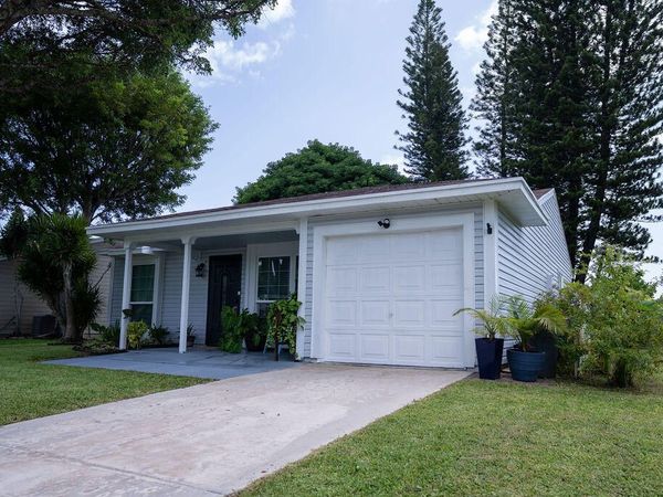 9060 CHRYSANTHEMUM Drive, Boynton Beach, FL 33472