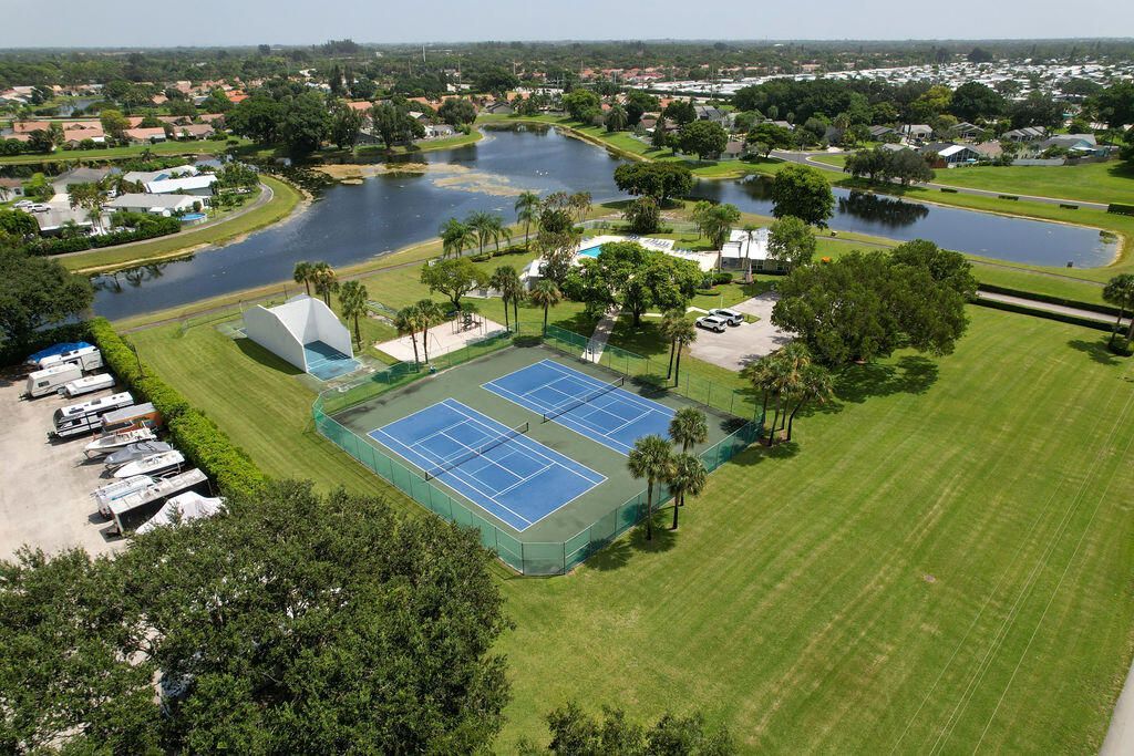9060 Chrysanthemum Drive, Boynton Beach, FL 33472 Photo