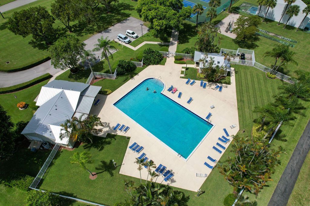 9060 Chrysanthemum Drive, Boynton Beach, FL 33472 Photo