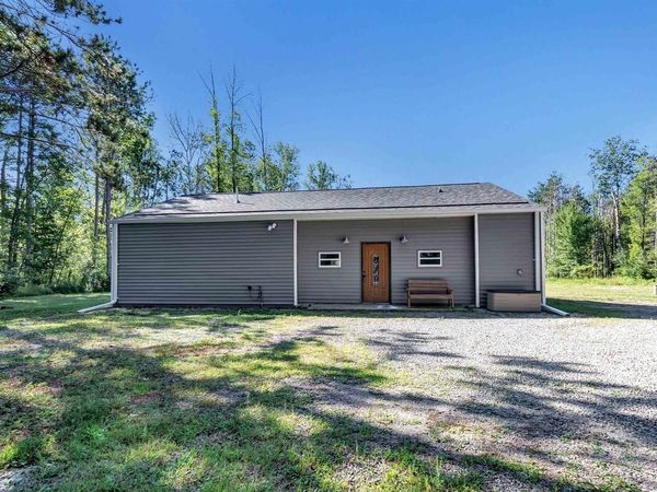 3841 SAMPSON ROAD, Little Suamico, WI 54141