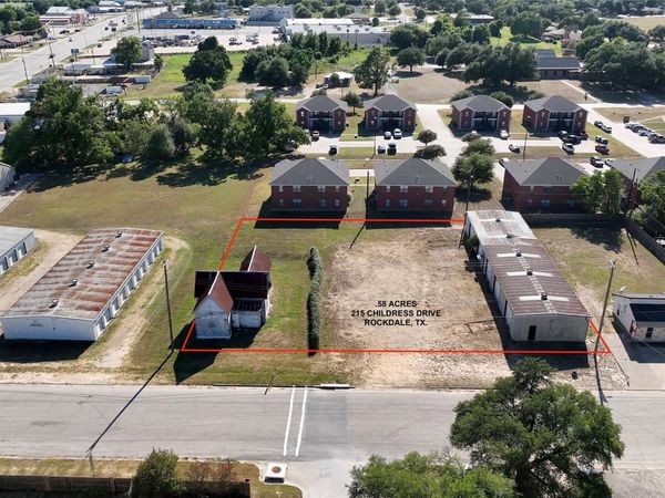 215 Childress DR, Rockdale, TX 76567