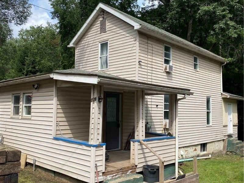 729 Valley Avenue, East Liverpool, OH 43920 Photo 1