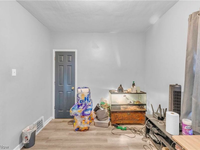 4304 Beta Avenue, Newburgh Heights, OH 44105 Photo 11