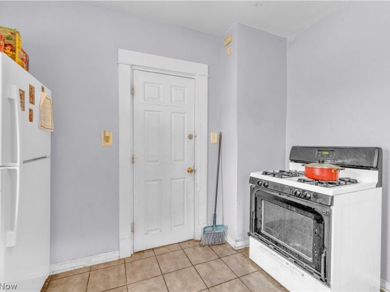 4304 Beta Avenue, Newburgh Heights, OH 44105 Photo 28