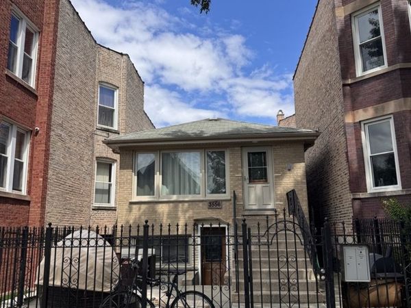 3556 W Dickens Avenue, Chicago, IL 60647