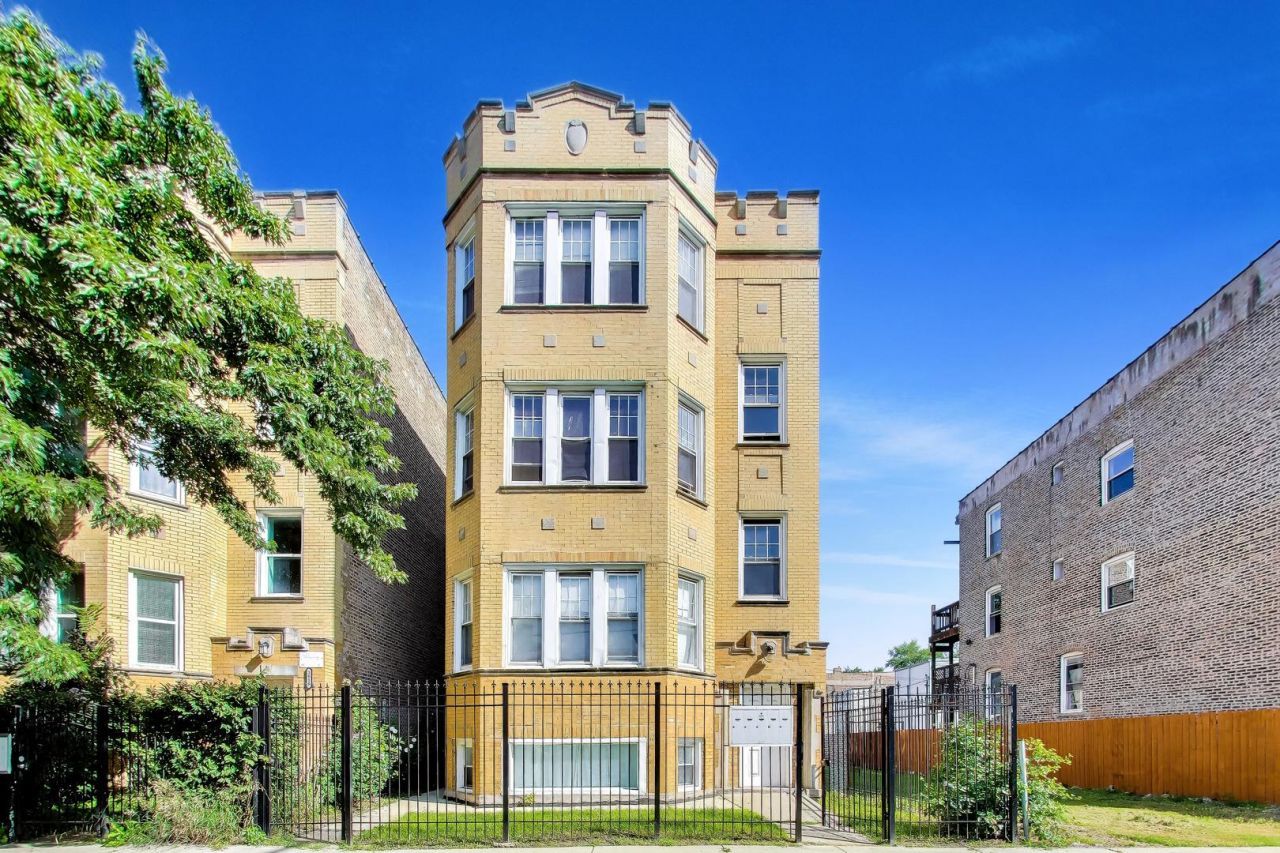 3814 W Ohio Street, Chicago, IL 60624 Main Photo
