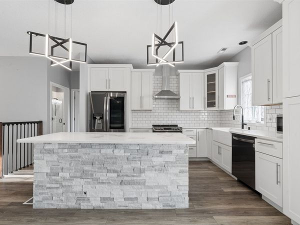 1937 NW 157th Street, Clive, IA 50325