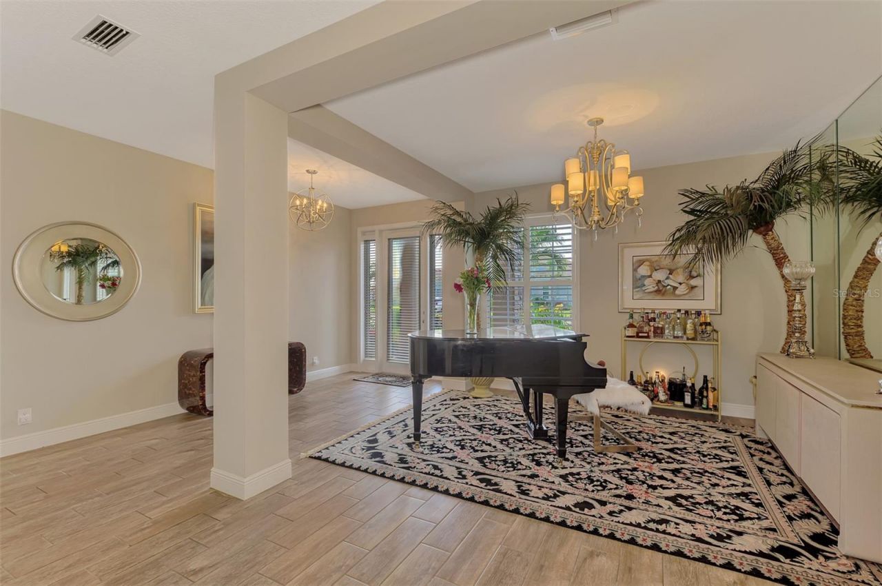 708 Rosemary Circle , Bradenton, FL 34212 Photo