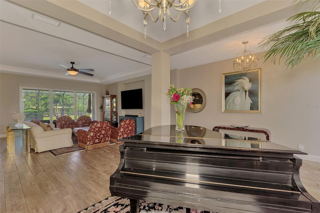 708 Rosemary Circle , Bradenton, FL 34212 Photo