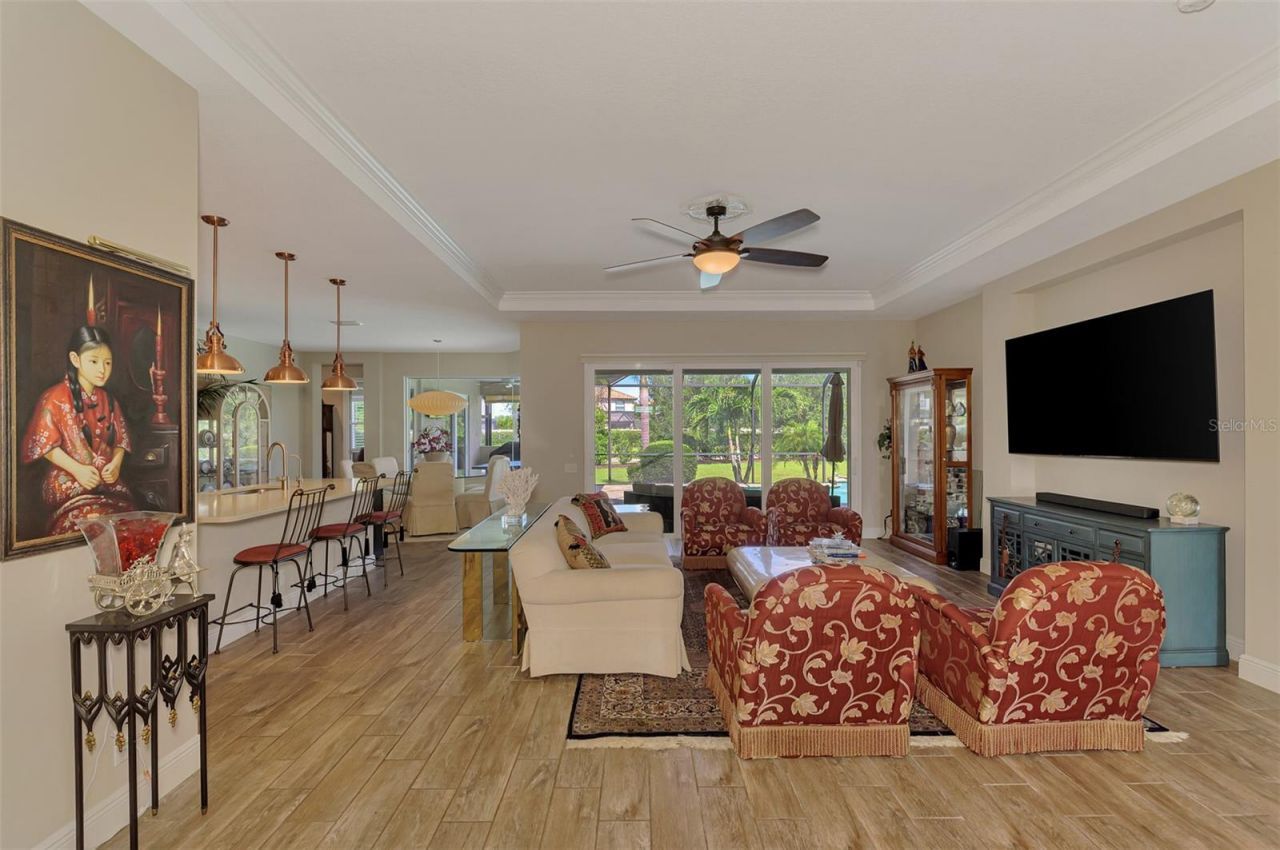 708 Rosemary Circle , Bradenton, FL 34212 Photo