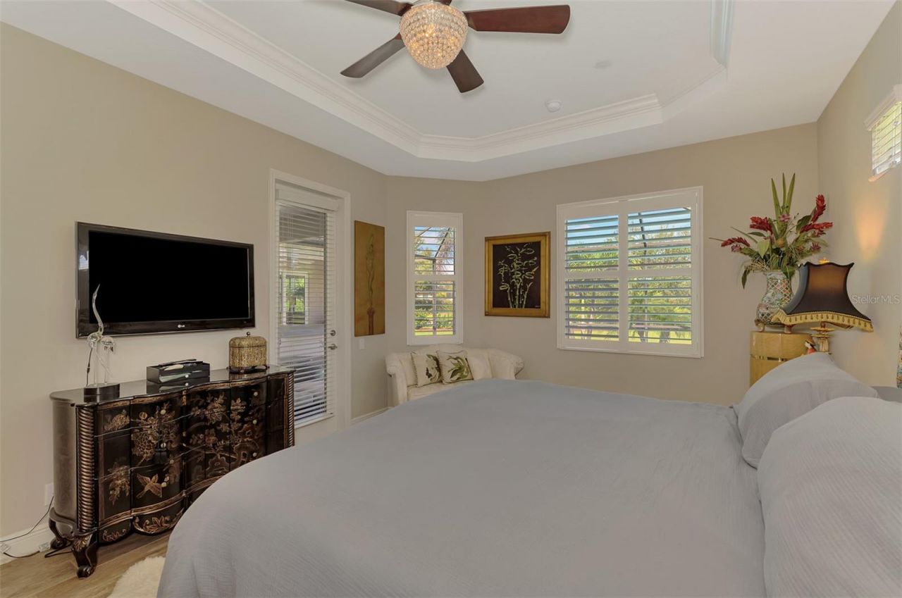 708 Rosemary Circle , Bradenton, FL 34212 Photo