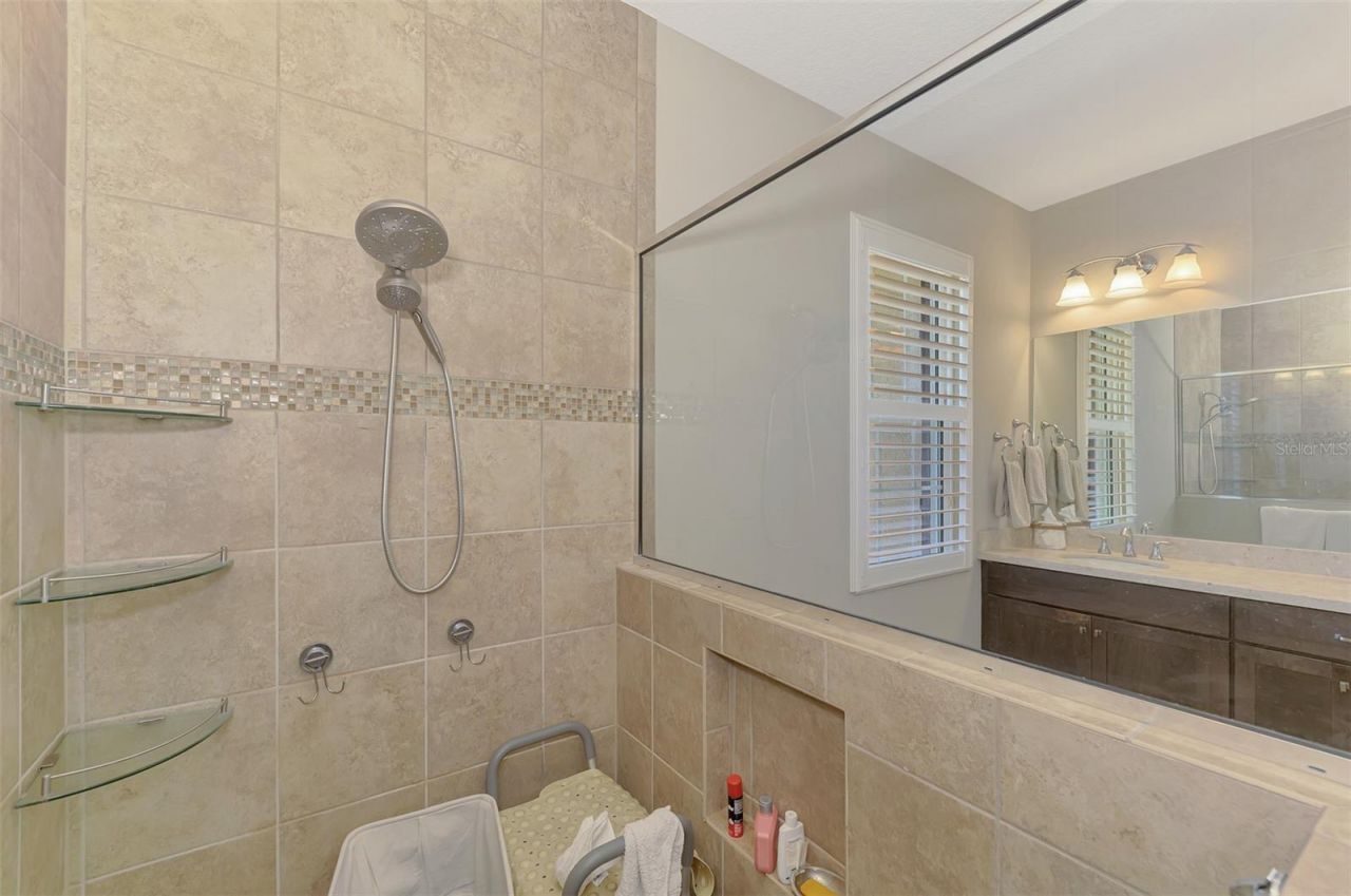 708 Rosemary Circle , Bradenton, FL 34212 Photo