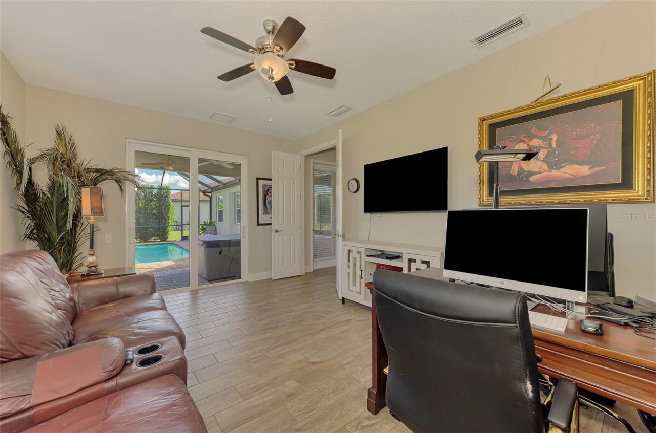 708 Rosemary Circle , Bradenton, FL 34212 Photo