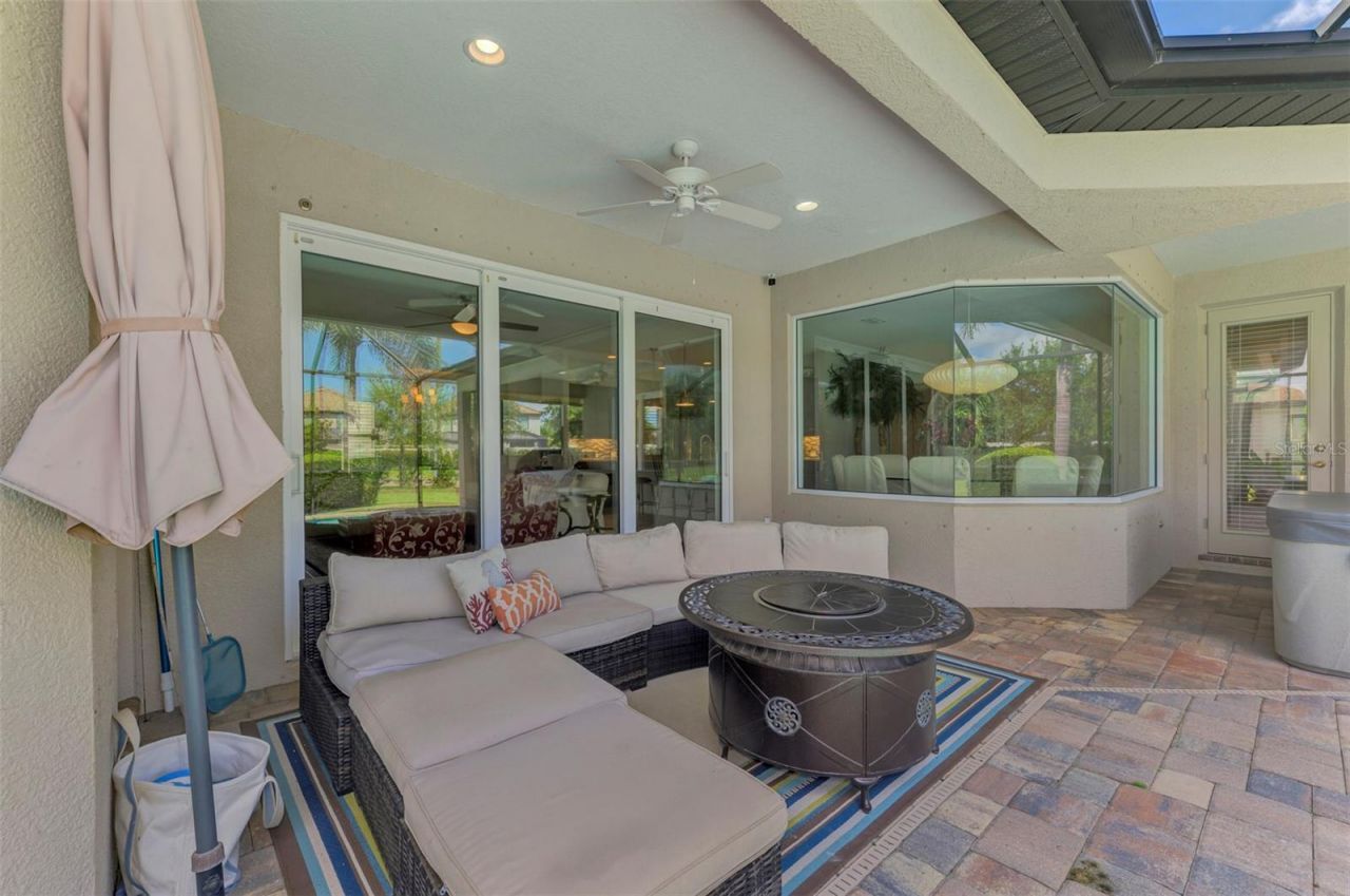 708 Rosemary Circle , Bradenton, FL 34212 Photo
