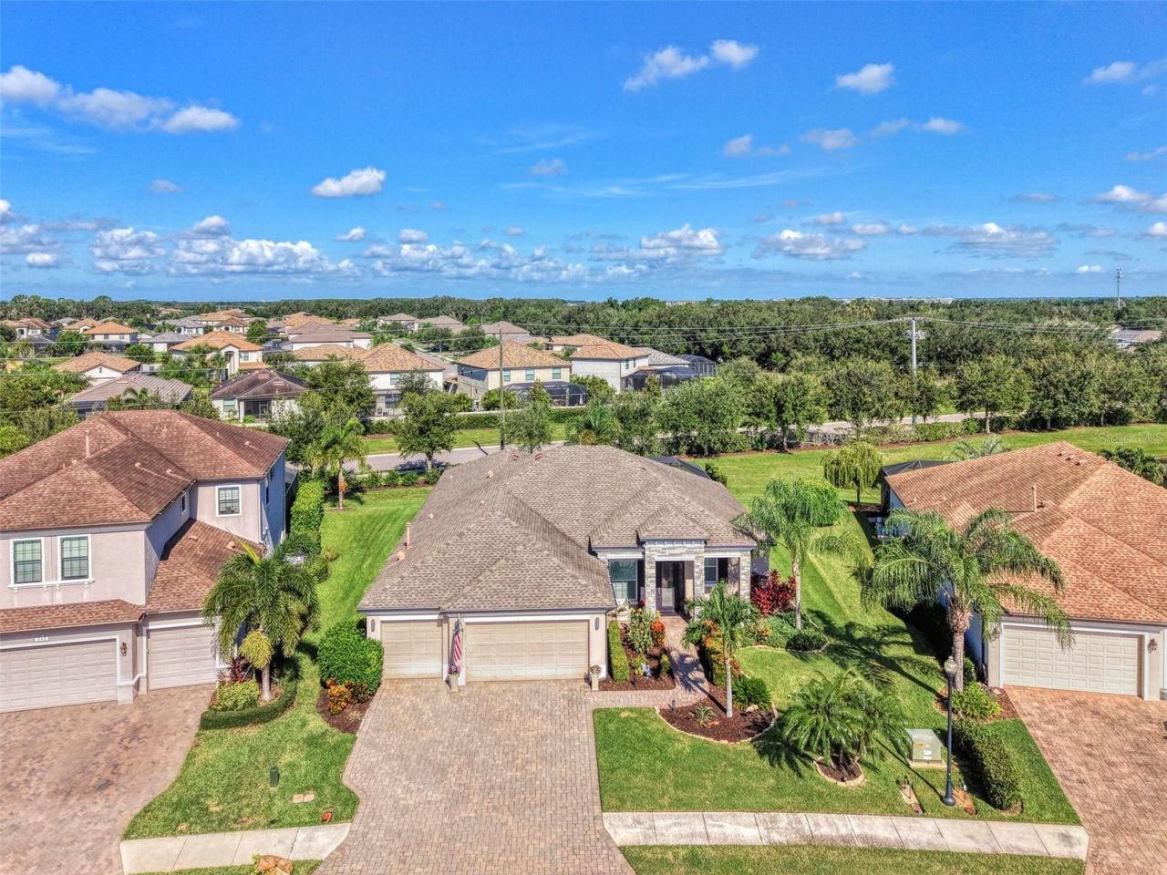708 Rosemary Circle , Bradenton, FL 34212 Photo