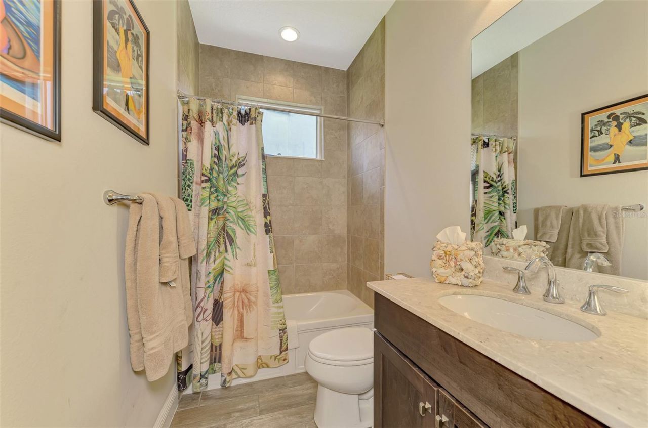 708 Rosemary Circle , Bradenton, FL 34212 Photo