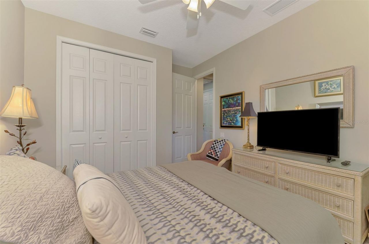 708 Rosemary Circle , Bradenton, FL 34212 Photo