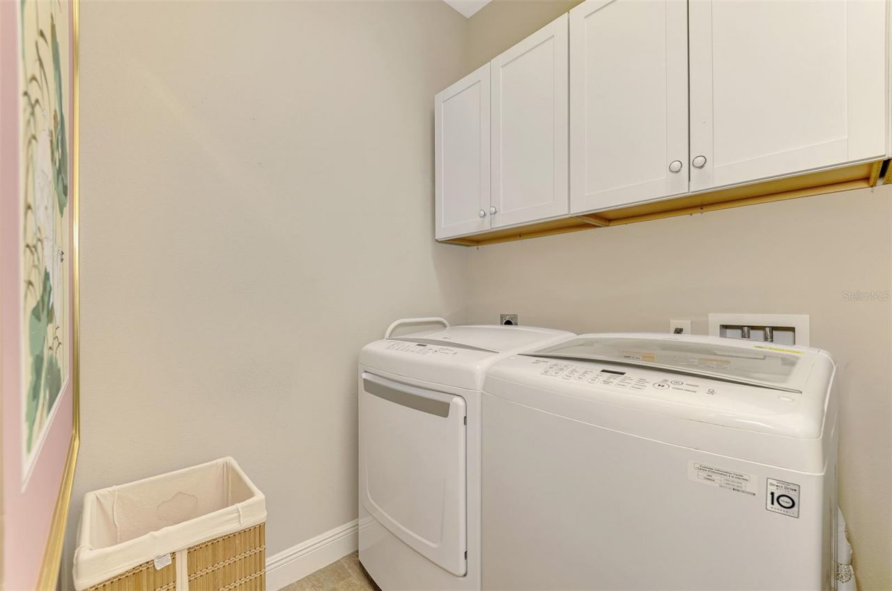 708 Rosemary Circle , Bradenton, FL 34212 Photo