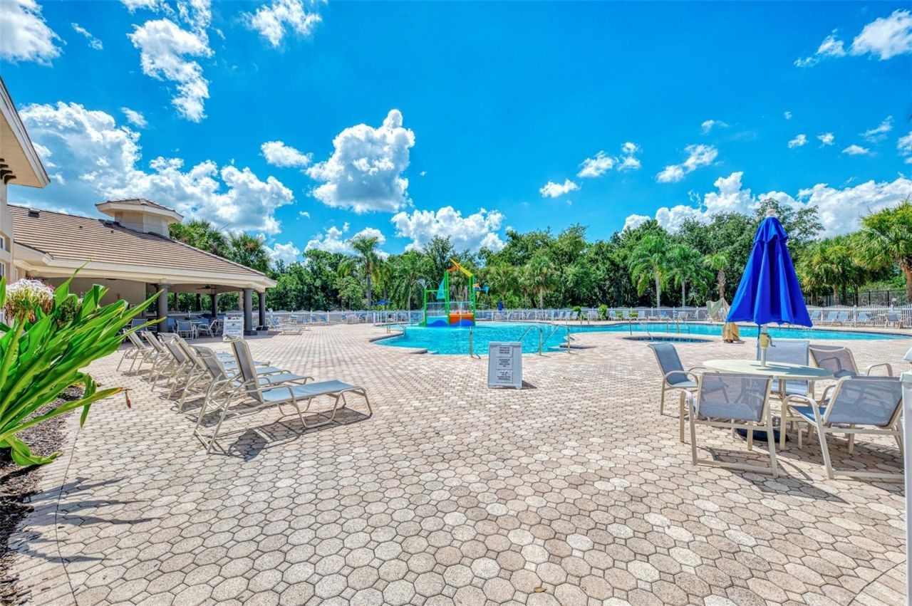 708 Rosemary Circle , Bradenton, FL 34212 Photo