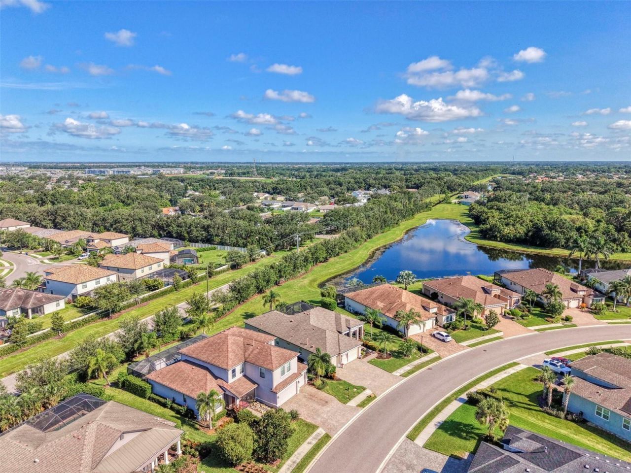 708 Rosemary Circle , Bradenton, FL 34212 Photo
