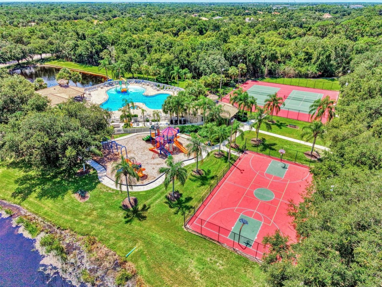 708 Rosemary Circle , Bradenton, FL 34212 Photo