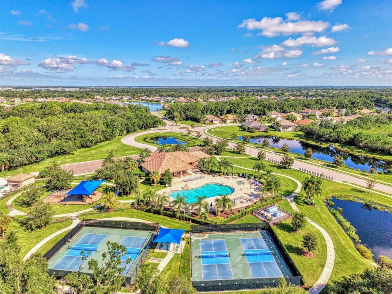 708 Rosemary Circle , Bradenton, FL 34212 Photo