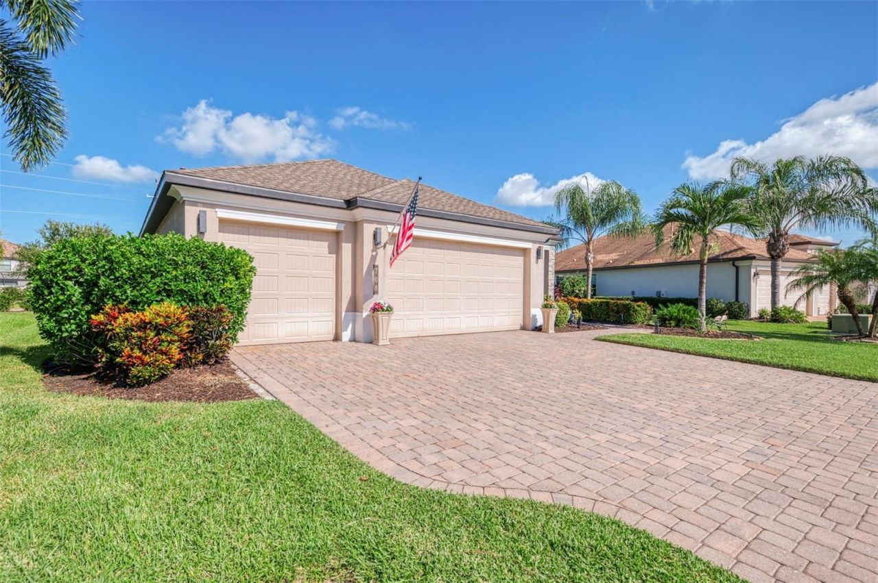 708 Rosemary Circle , Bradenton, FL 34212 Photo