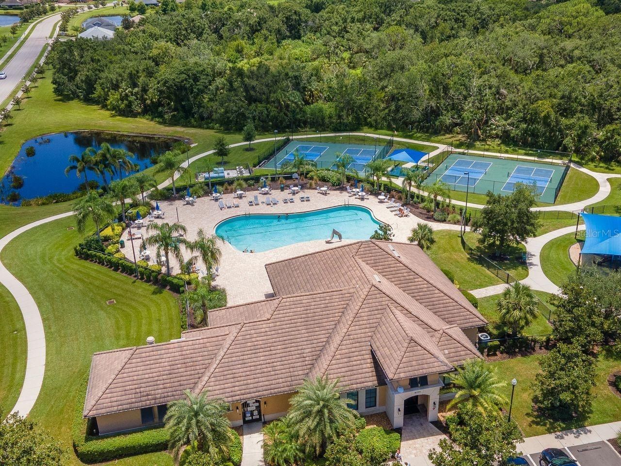708 Rosemary Circle , Bradenton, FL 34212 Photo