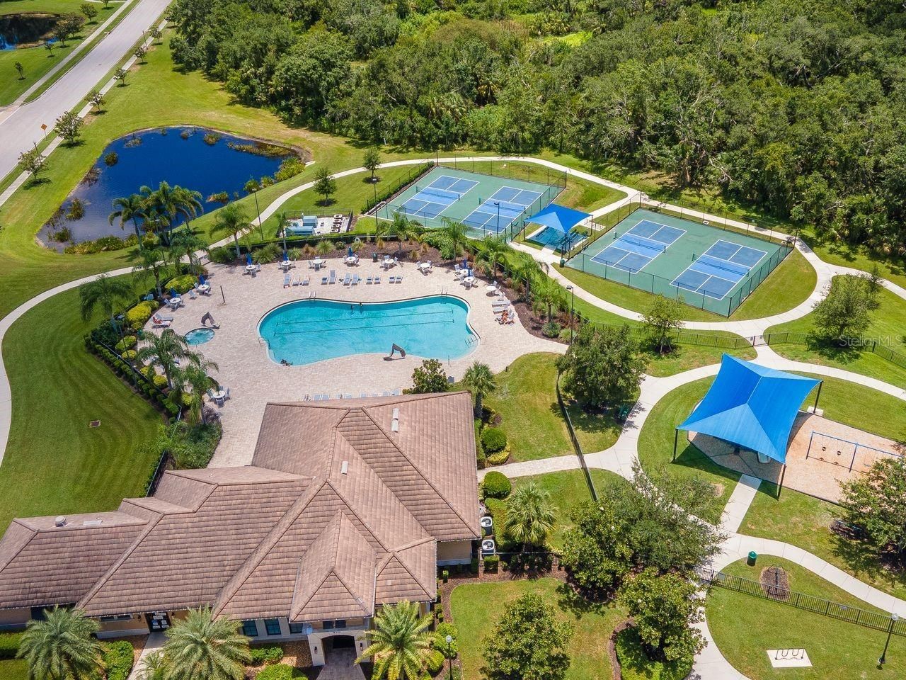 708 Rosemary Circle , Bradenton, FL 34212 Photo