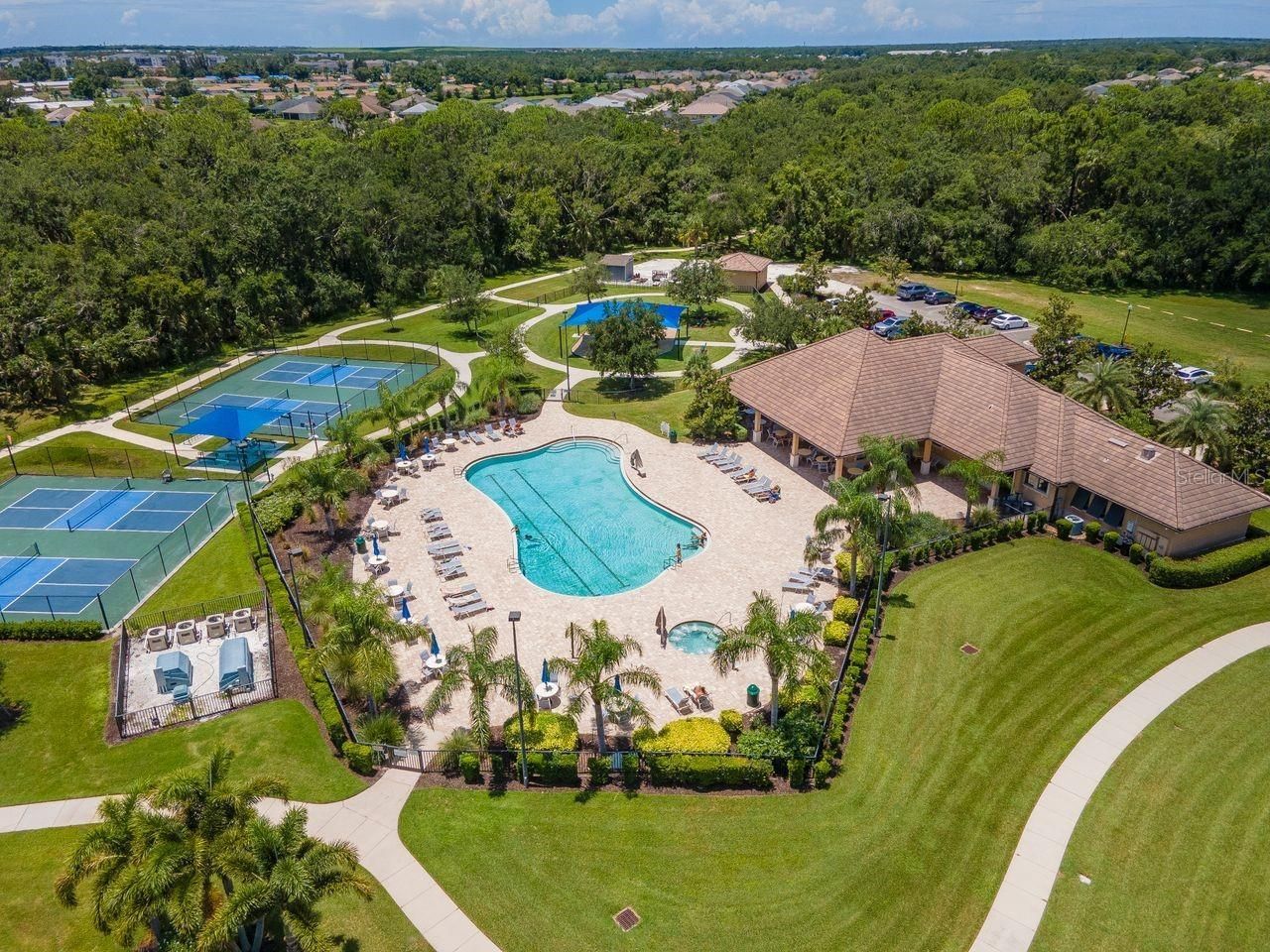 708 Rosemary Circle , Bradenton, FL 34212 Photo