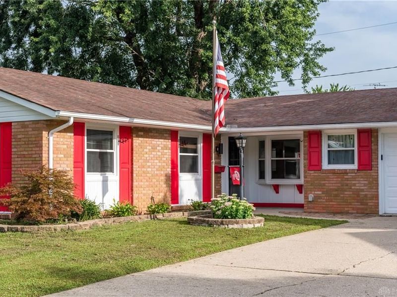 703 W Washington Street, New Carlisle, OH 45344 Photo 3