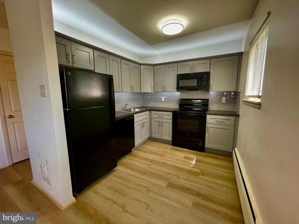 137 W FIFTH AVENUE, Unit C24, CONSHOHOCKEN, PA 19428