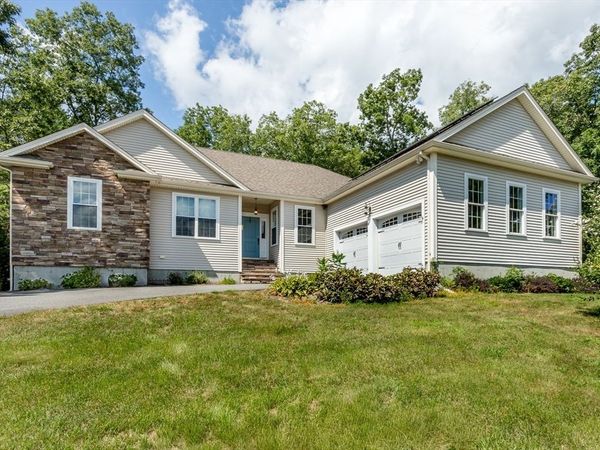 512 Fresh Meadow Ln, Dighton, MA 02764