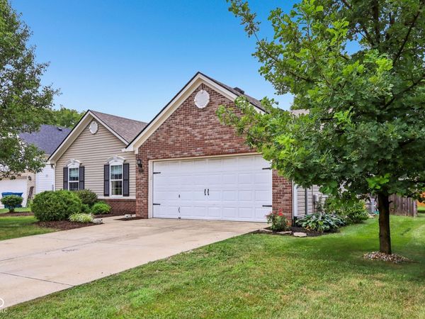 4086 S Turning Leaf Court , New Palestine, IN 46163