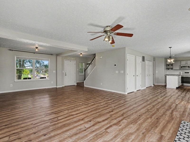 966 Surfridge Drive, Hebron, KY 41048 Photo 7