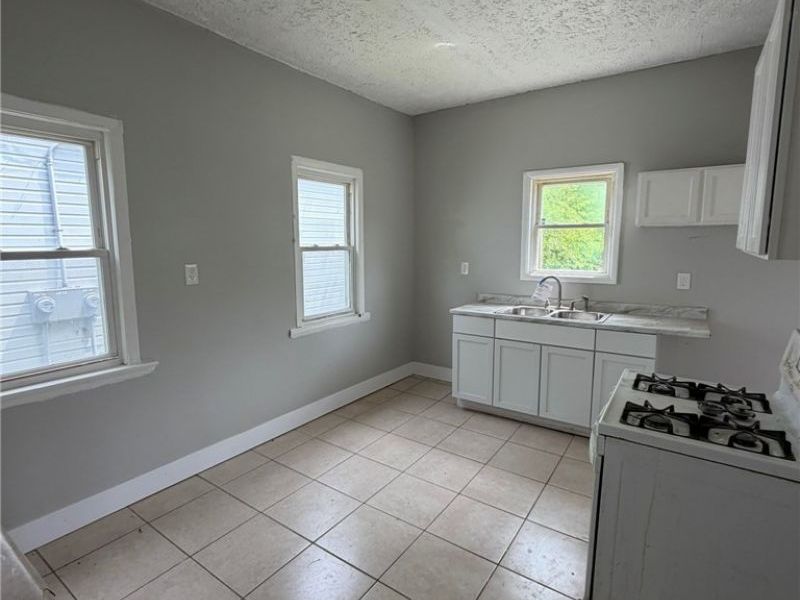 7205 Lawn Avenue, Cleveland, OH 44102 Photo 8