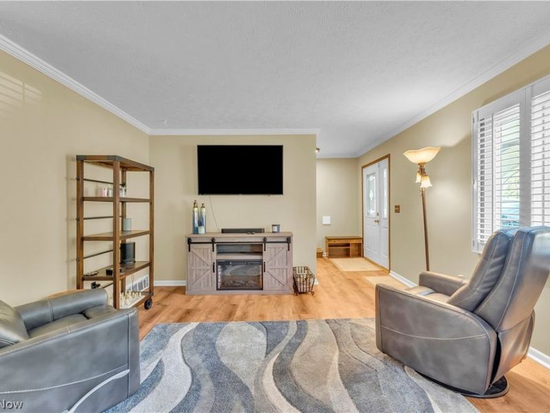 23694 Samuel Drive, Euclid, OH 44143 Photo 10