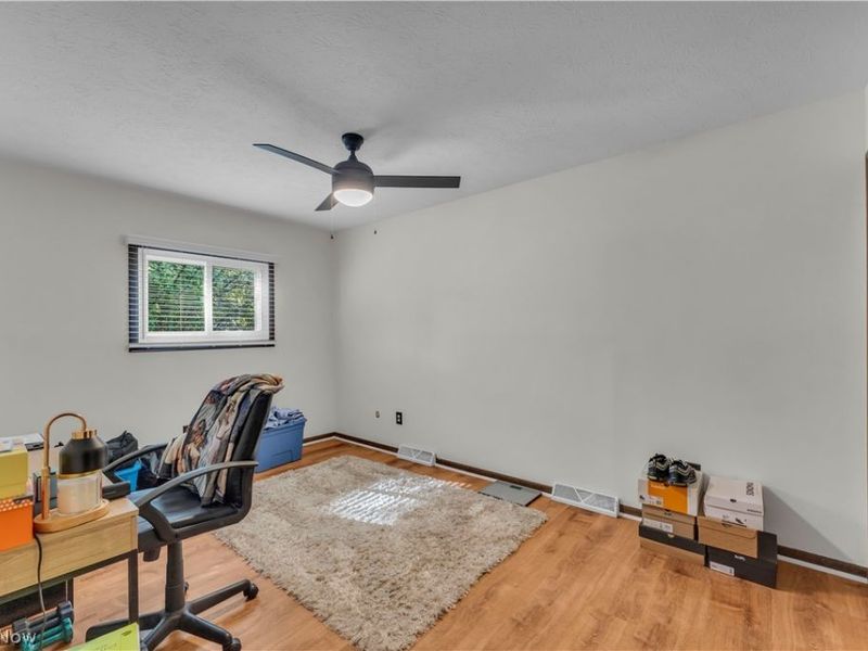 23694 Samuel Drive, Euclid, OH 44143 Photo 32