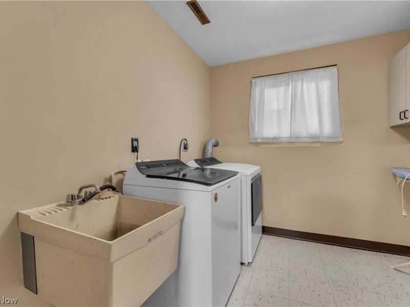 23694 Samuel Drive, Euclid, OH 44143 Photo 37