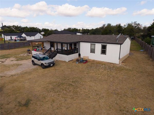 110 Arosa Drive , Elgin, TX 78621