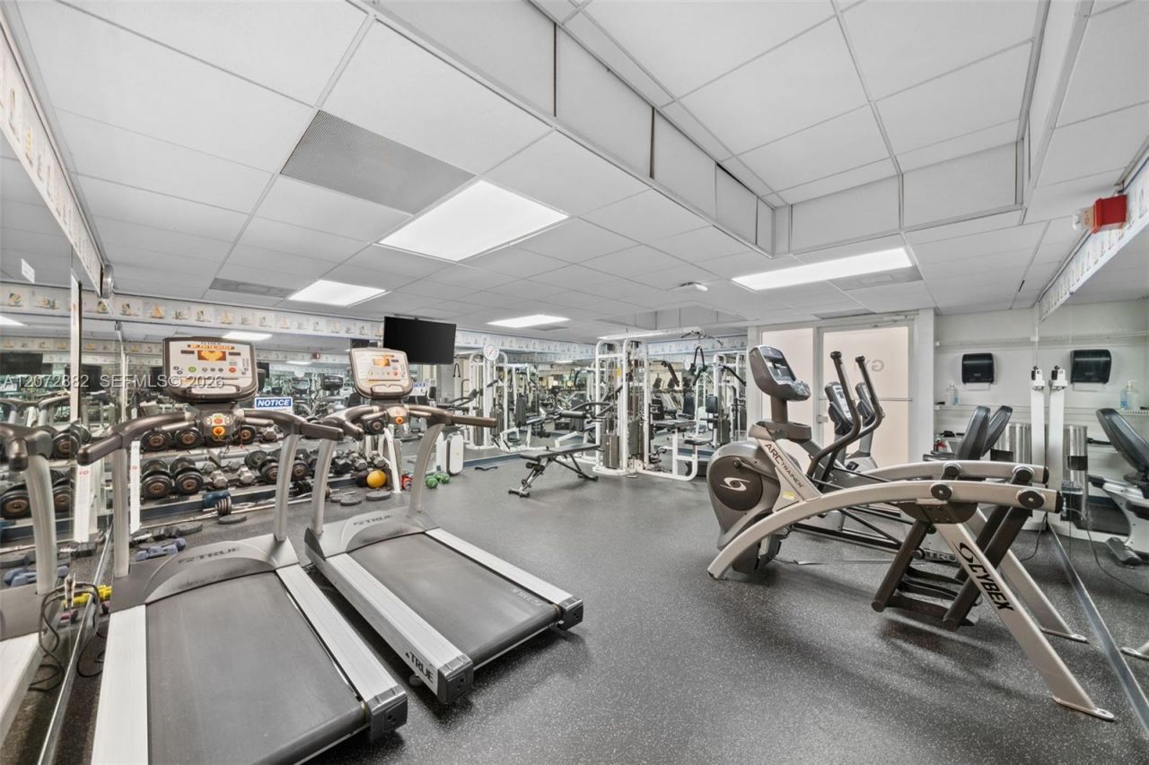 2899 Collins Ave, Unit 1624, Miami Beach, FL 33140 Photo