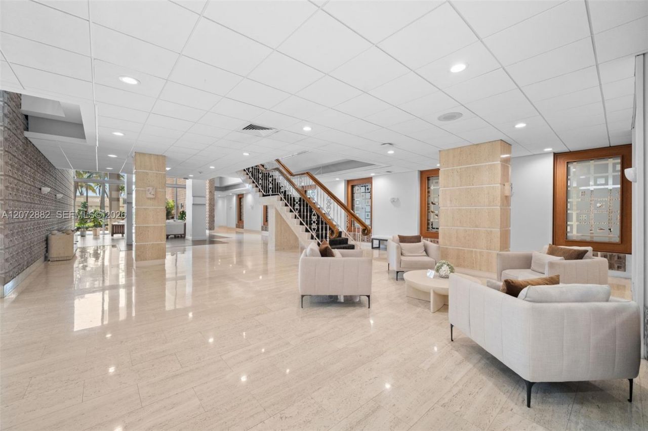 2899 Collins Ave, Unit 1624, Miami Beach, FL 33140 Photo
